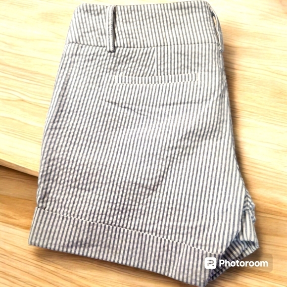 Women's Kut From the Cloth Gray and White Pinstripe High Waisted Shorts - Picture 7 of 9